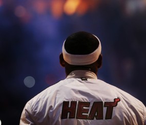 kaiyun官方-跨越球场的星光，当C罗式传奇照亮篮网复兴之路，跨越球场的星光，当C罗式传奇照亮篮网复兴之路